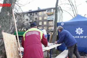 [Video] Nhiều khu vực của Nga và Ukraine mất điện, sưởi giữa giá rét vì giao tranh 