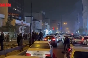 [Video] Lực lượng Vệ binh Cách mạng Iran tuyên bố “lằn ranh đỏ” an ninh 