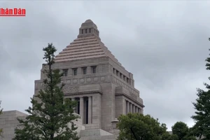 [Video] Nội các Nhật Bản thông qua ngân sách kỷ lục 785 tỷ USD