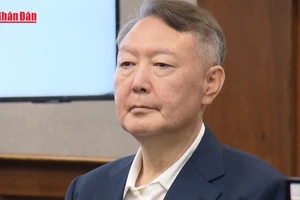 [Video] Cựu Tổng thống Hàn Quốc đối mặt với mức án 10 năm tù giam 