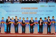 Lãnh đạo tỉnh Phú Thọ và Tập đoàn Meiko cắt băng khánh thành tại buổi lễ.