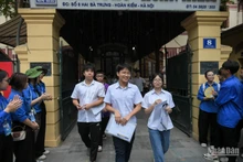 Thí sinh tại Kỳ thi tuyển sinh vào lớp 10 Hà Nội (Ảnh: THẾ ĐẠI)