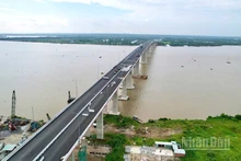 Cầu Nhơn Trạch trên tuyến Vành đai 3, nối tỉnh Đồng Nai với Thành phố Hồ Chí Minh.