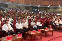 Các đại biểu dự Lễ kỷ niệm 85 năm Ngày thành lập Đảng bộ tỉnh Hải Dương.