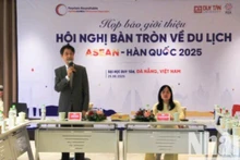 Quang cảnh buổi họp báo ngày 25/6. (Ảnh: ANH ĐÀO)