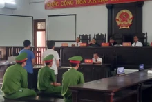Quang cảnh phiên tòa.