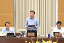 Đề xuất giữ quy định thu thuế tiêu thụ đặc biệt đối với mặt hàng xăng
