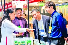 Gian hàng giới thiệu cà-phê Robusta đặc sản với người tiêu dùng Hàn Quốc tại triển lãm.