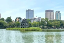 Dự báo khu vực Hà Nội có nắng nóng gay gắt. (Ảnh: Đ.T)