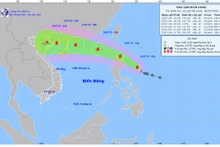 Bản đồ dự báo quỹ đạo và cường độ bão Wipha lúc 2 giờ ngày 18/7.