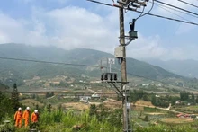 Điện lực Lào Cai đã hoàn thành 30/81 dự án đầu tư, cải tạo, nâng cấp lưới điện.