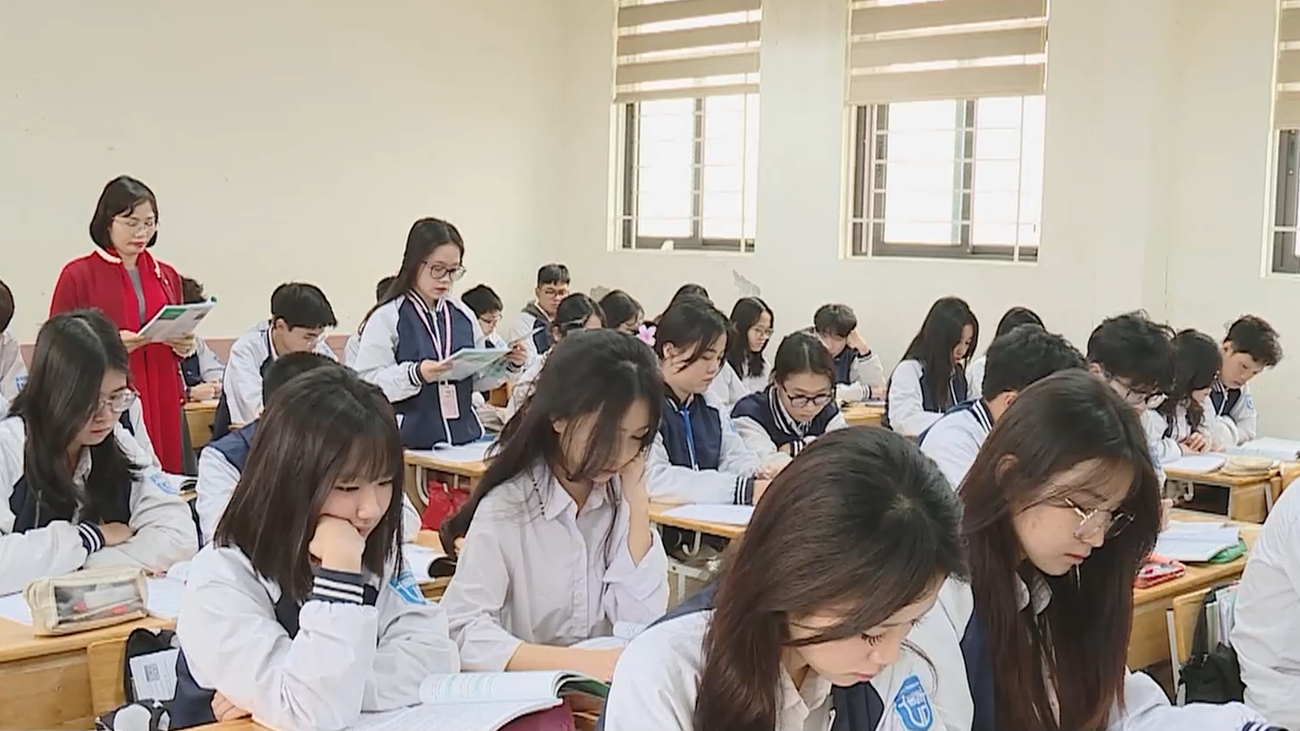 [Video] Hà Nội tổ chức khảo sát chất lượng cho hơn 250.000 học sinh lớp 11, 12