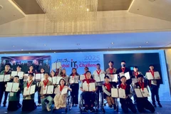 Các thí sinh đoạt giải tại cuộc thi. (Ảnh: Công ty Nghị Lực Sống)