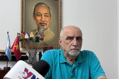 Tổng Bí thư Đảng Cộng sản Argentina Jorge Kneneyss trả lời phỏng vấn phóng viên TTXVN tại Argentina. (Ảnh: Diệu Hương/TTXVN)