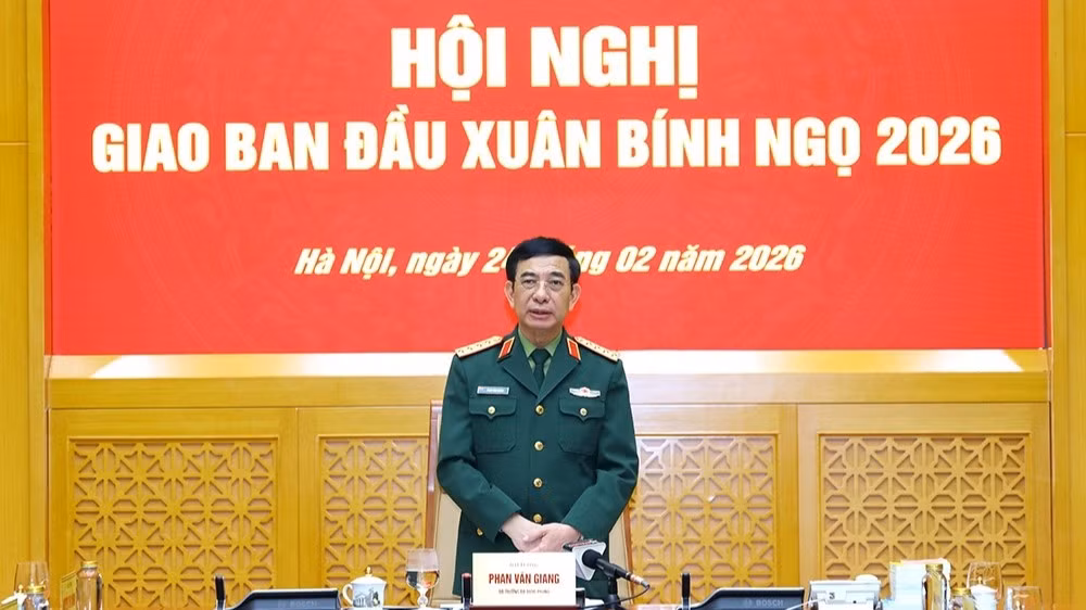 Đại tướng Phan Văn Giang phát biểu tại hội nghị giao ban đầu Xuân Bính Ngọ 2026. Ảnh: BQP