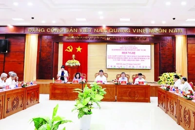 Các đại biểu tham dự hội nghị.