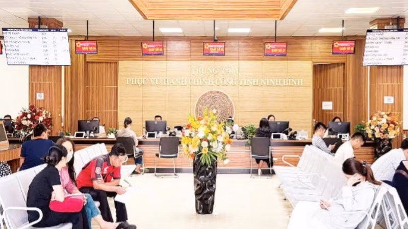 Trung tâm Phục vụ hành chính công tỉnh Ninh Bình sau khi vận hành chính quyền hai cấp.