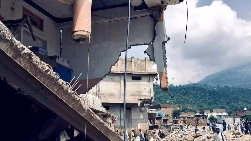 Lũ phá hủy nhiều nhà tại vùng Kashimir do Pakistan kiểm soát.