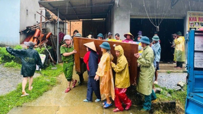 Tỉnh Nghệ An kiên quyết di dời, sơ tán người dân, phương tiện và tài sản đến nơi an toàn.