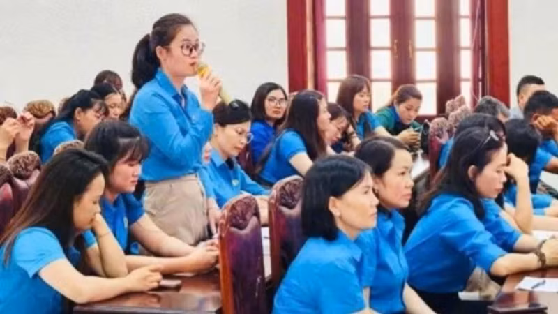 Đoàn viên, người lao động Gia Lai góp ý Luật Công đoàn (sửa đổi). (Ảnh: Báo Nhân Dân)