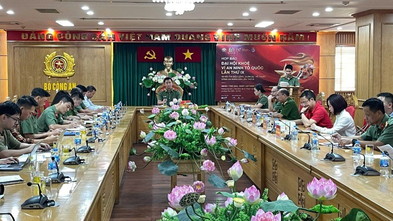 Toàn cảnh họp báo tại Hà Nội.