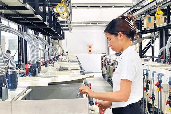 Dây chuyền sản xuất của Công ty ONAGA (Nhật Bản) tại Khu công nghiệp hỗ trợ Nam Hà Nội.