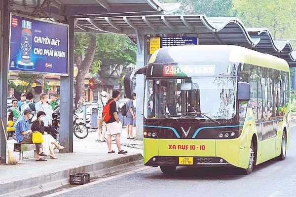 Xe buýt điện của Xí nghiệp 10-10, Tổng công ty Vận tải Hà Nội.
