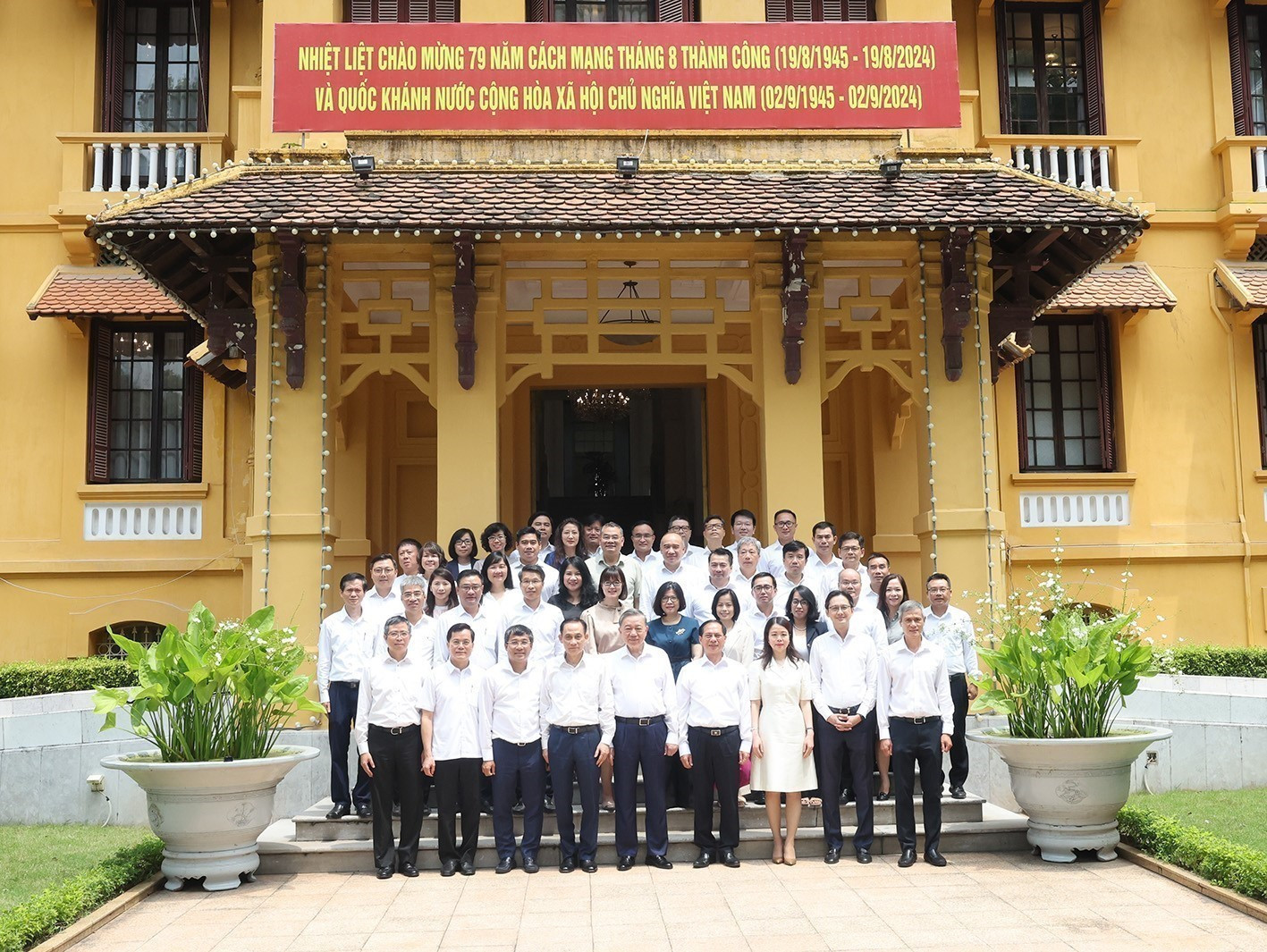Sáng 29/8/2024, tại Hà Nội, Tổng Bí thư, Chủ tịch nước Tô Lâm làm việc với Ban cán sự Đảng Bộ Ngoại giao về triển khai đường lối đối ngoại Đại hội XIII của Đảng và phát triển ngành ngoại giao. Ảnh: Trí Dũng – TTXVN vna-potal-tong-bi-thu-chu-tich-nuoc-to-lam-lam-viec-voi-ban-can-su-dang-bo-ngoai-giao-7563235.jpg