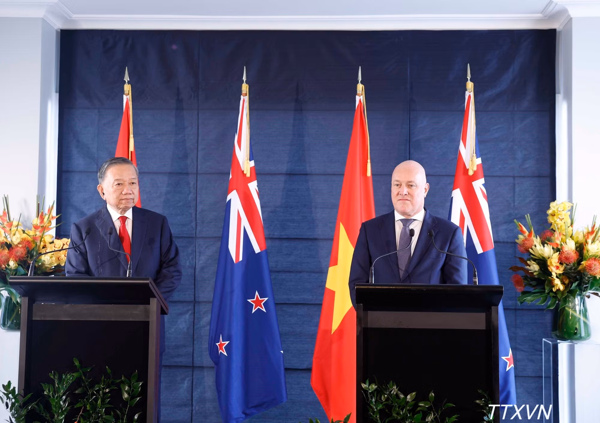 vna-potal-tong-bi-thu-chu-tich-nuoc-to-lam-va-thu-tuong-new-zealand-gap-go-bao-chi-8951781-6312.jpg
