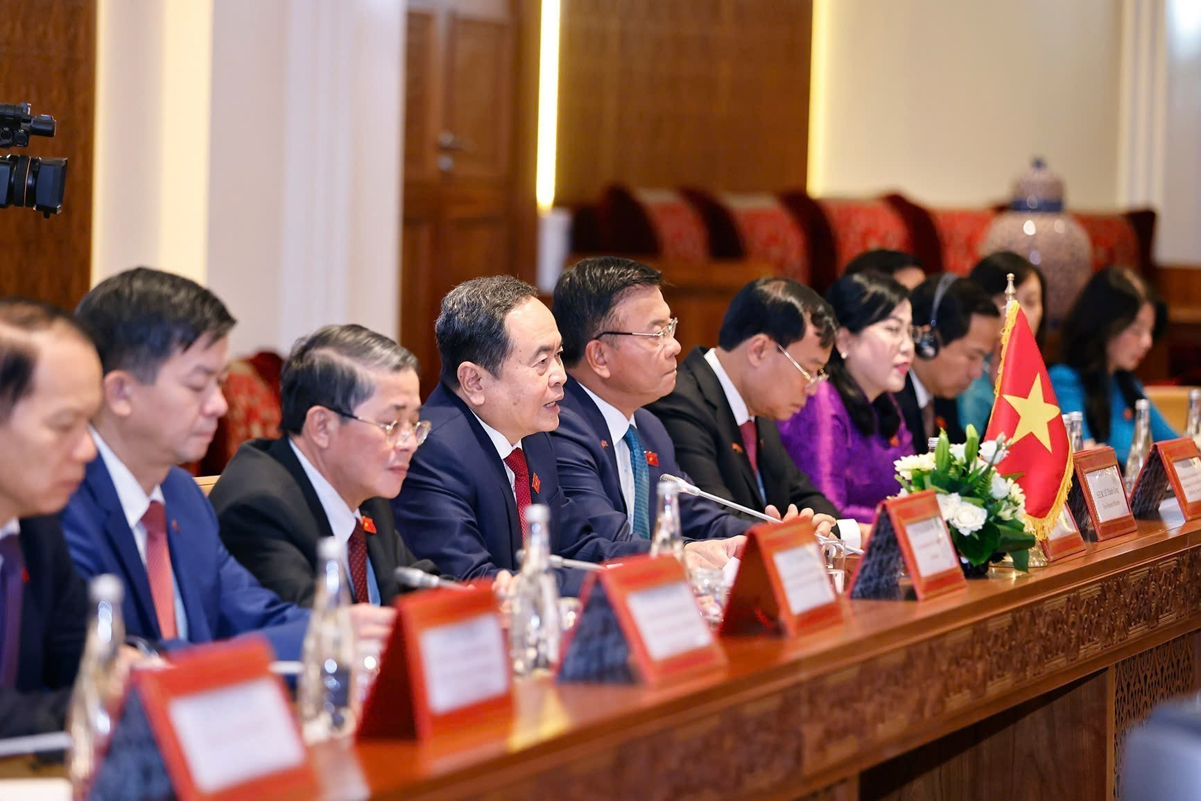vna-potal-chu-tich-quoc-hoi-tran-thanh-man-hoi-dam-voi-chu-tich-ha-vien-maroc-8171773.jpg