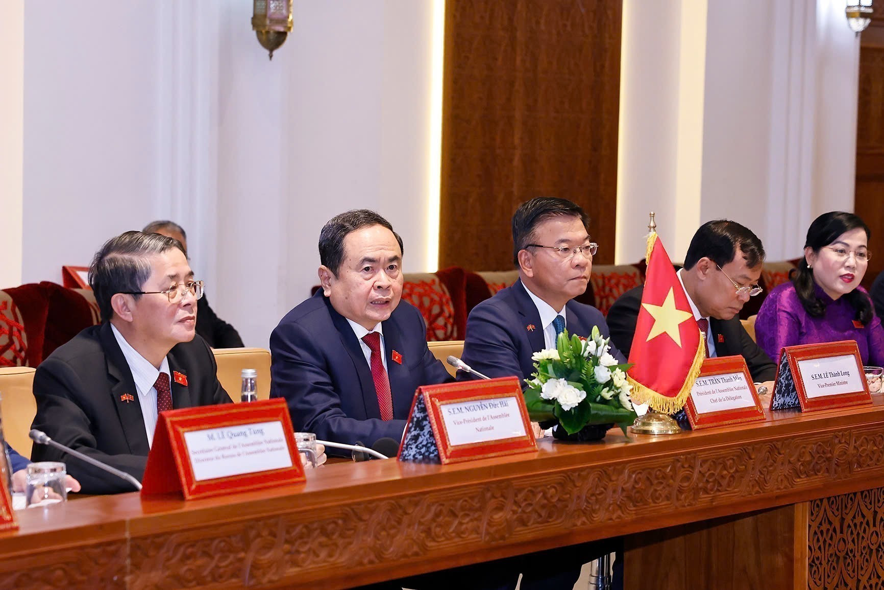 vna-potal-chu-tich-quoc-hoi-tran-thanh-man-hoi-dam-voi-chu-tich-ha-vien-maroc-8171774.jpg