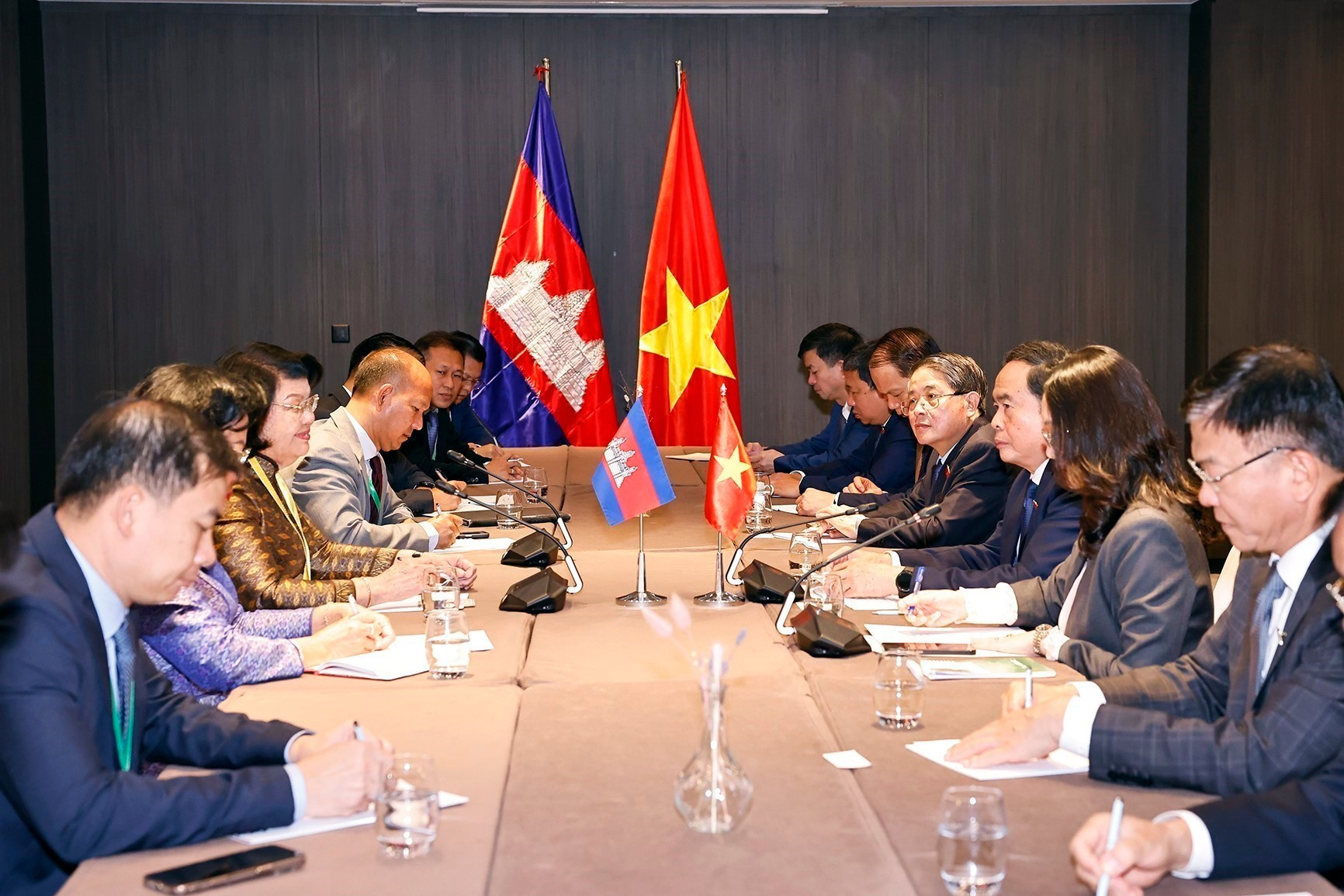 Chủ tịch Quốc hội Trần Thanh Mẫn hội kiến Chủ tịch Quốc hội Campuchia Samdech Maha Rathsapheathika Thipadei Khuon Sudary. (Ảnh: TTXVN) vna-potal-chu-tich-quoc-hoi-tran-thanh-man-hoi-kien-chu-tich-quoc-hoi-campuchia-8178569.jpg