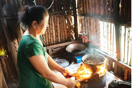 Món gà chiên thắm tình ngoại