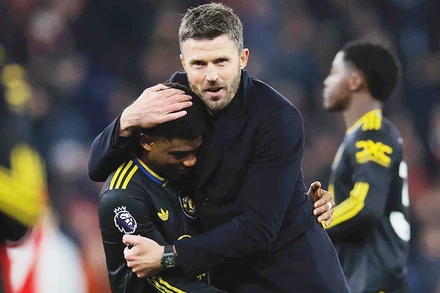 Sự xuất hiện của Michael Carrick mang lại niềm tin cho người hâm mộ Man United.