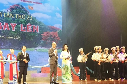 Ngày thơ Việt Nam lần thứ 23 tại Ninh Bình với chủ đề "Tổ quốc bay lên". Ảnh: QUANG HƯNG