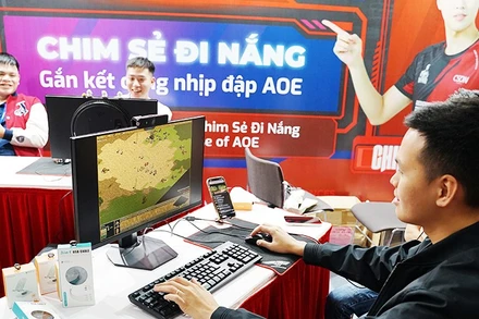 Đơn giản hóa thủ tục cấp phép để các doanh nghiệp trong lĩnh vực sáng tạo số phát triển trong môi trường cạnh tranh toàn cầu. Ảnh: NGUYỆT ANH