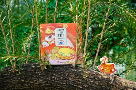 “Nhâm nhi Tết Bính Ngọ” in đúng 2026 bản.