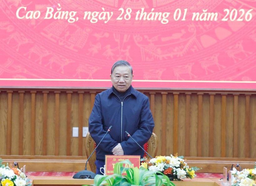 tong-bi-thu-to-lam-phat-bieu-tai-buoi-lam-viec-voi-ban-chap-hanh-dang-bo-tinh-cao-bang-anh-thong-nhat-ttxvn.jpg
