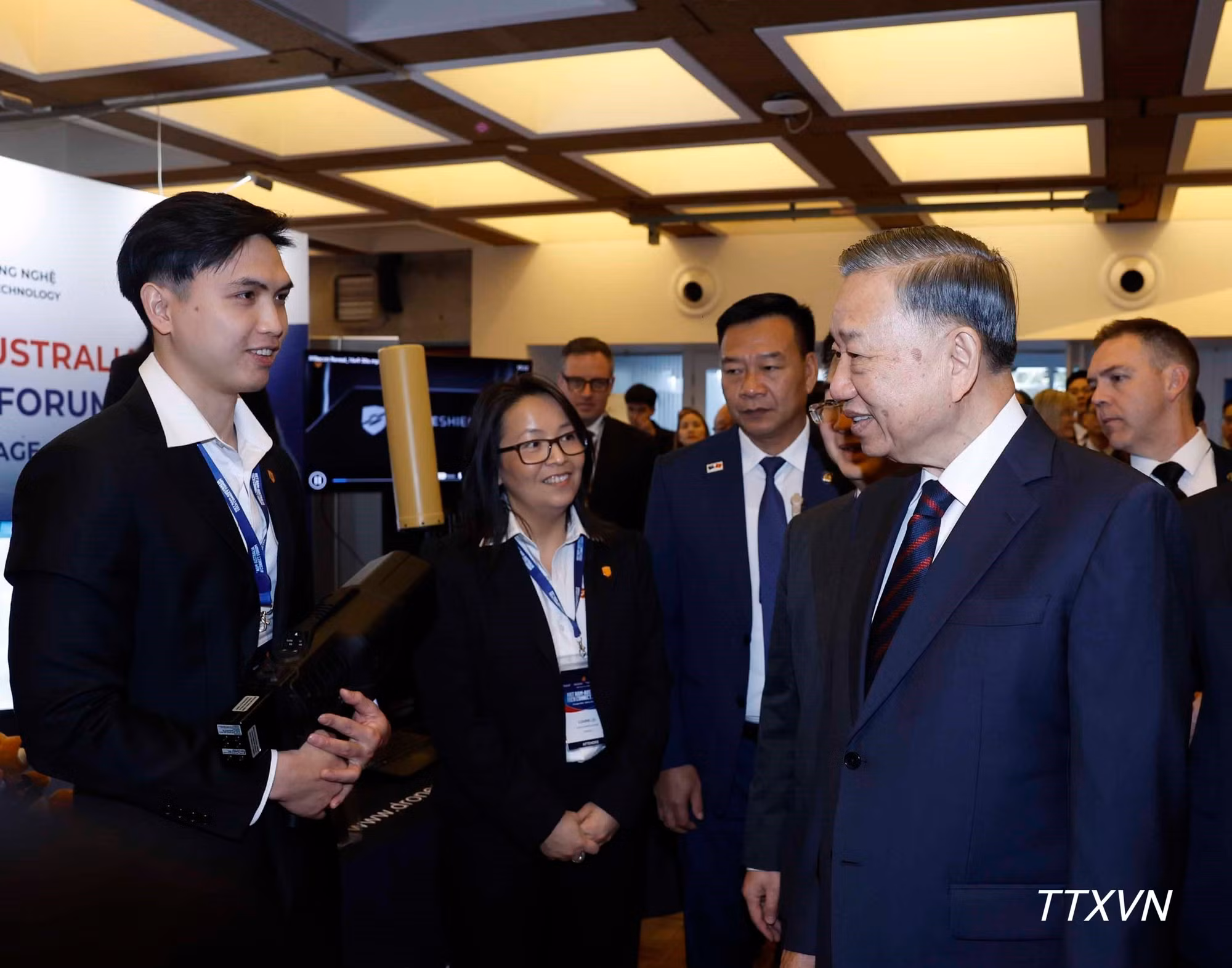 vna-potal-tong-bi-thu-chu-tich-nuoc-to-lam-du-dien-dan-tech-connect-tai-australia-8943992-6201.jpg