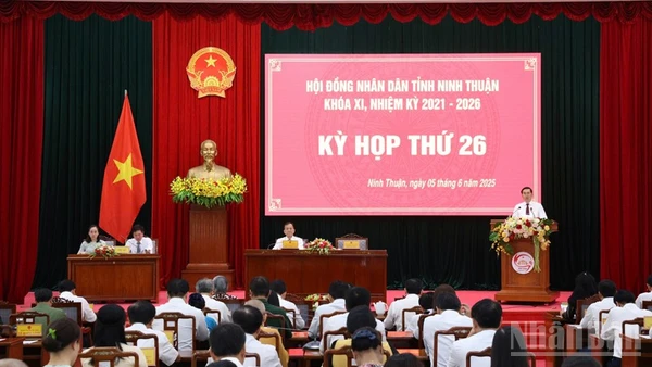 Quang cảnh kỳ họp