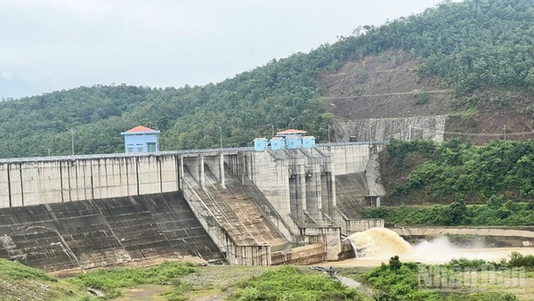 Một góc hồ chứa nước Sông Than, xã Anh Dũng, tỉnh Khánh Hòa. Ảnh: (NGUYỄN TRUNG)