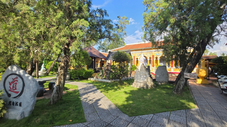 Không gian chùa Nam Nhã. 1000016226.jpg