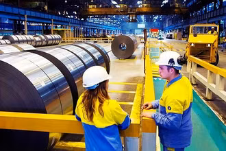 Thép của châu Âu là một mặt hàng bị Mỹ áp thuế nhập khẩu cao. (Ảnh: REUTERS)