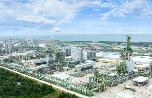 Tổ hợp Hóa dầu Long Sơn, dự án trọng điểm của SCGC, ngành Hóa dầu của tập đoàn SCG, đầu tư 17,5 nghìn tỷ đồng nâng cấp công nghệ, sử dụng khí ethane nhập khẩu nhằm tối ưu vận hành và phát triển bền vững.