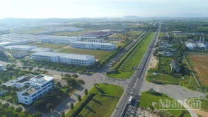 VSIP Quảng Ngãi phát triển hạ tầng theo chuẩn mực khu công nghiệp chuyên nghiệp, xanh và thân thiện với môi trường.