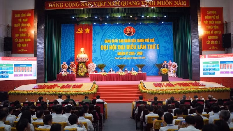 Đại hội đại biểu Đảng bộ Ủy ban nhân dân thành phố Huế lần thứ I, nhiệm kỳ 2025-2030 đã diễn ra thành công tốt đẹp.