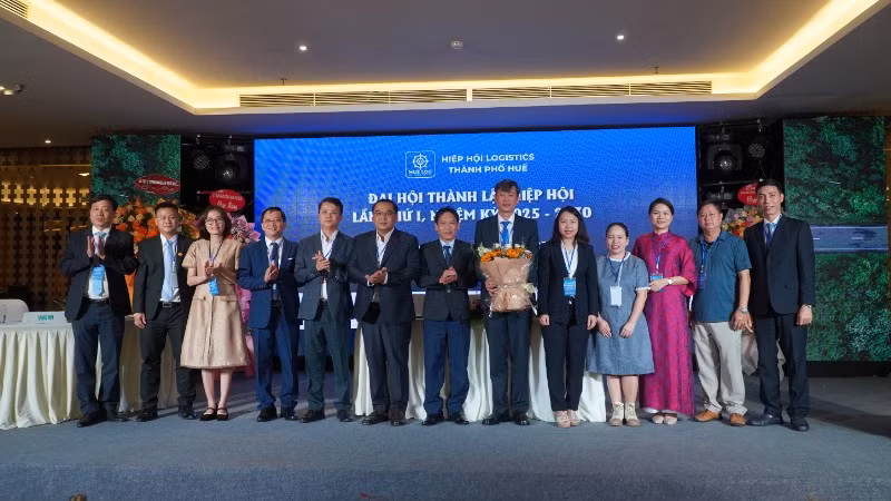 Hiệp hội hướng tới trở thành trung tâm kết nối uy tín của cộng đồng logistics miền trung, là cầu nối giữa doanh nghiệp, cơ quan quản lý, các cơ sở đào tạo và xã hội.