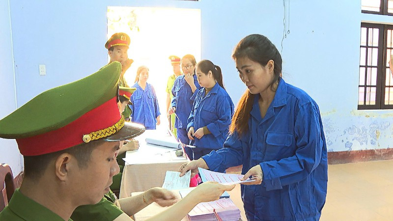 Việc bỏ phiếu tại Trại tạm giam Công an thành phố Huế diễn ra nghiêm túc, đúng trình tự, thủ tục theo quy định của pháp luật.