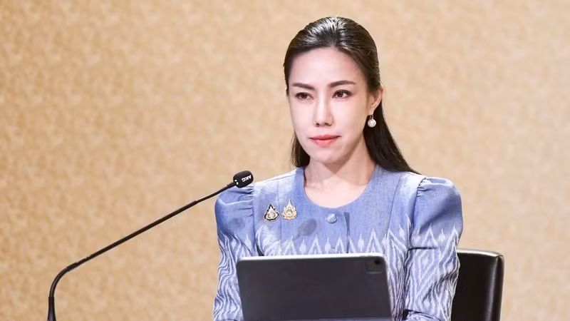 Phó phát ngôn viên Văn phòng Thủ tướng Thái Lan Sasikarn Watthanachan nêu bật những nét hấp dẫn của Bangkok đối với du khách. (Ảnh Văn phòng Thủ tướng Thái Lan)