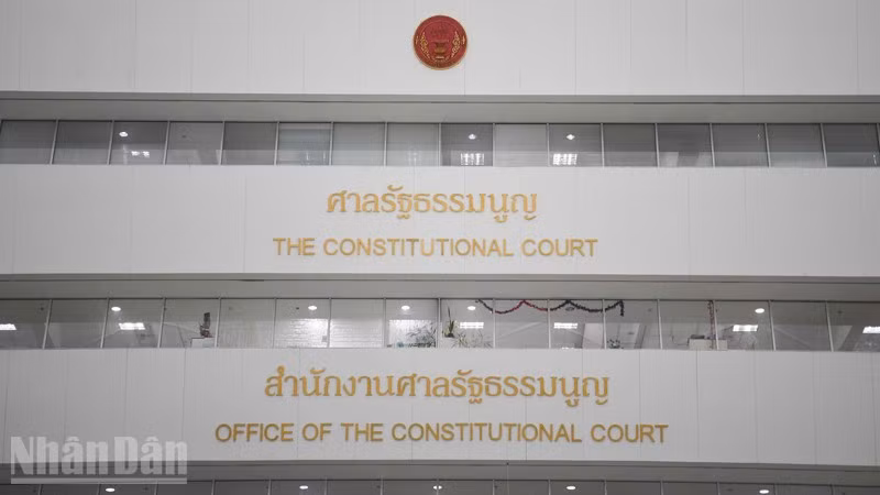 Tòa án Hiến pháp Thái Lan bãi nhiệm bà Paetongtarn Shinawatra. (Ảnh XUÂN SƠN)